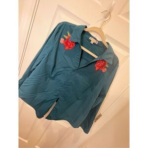 Iris women’s embroidered 2XL green blouse